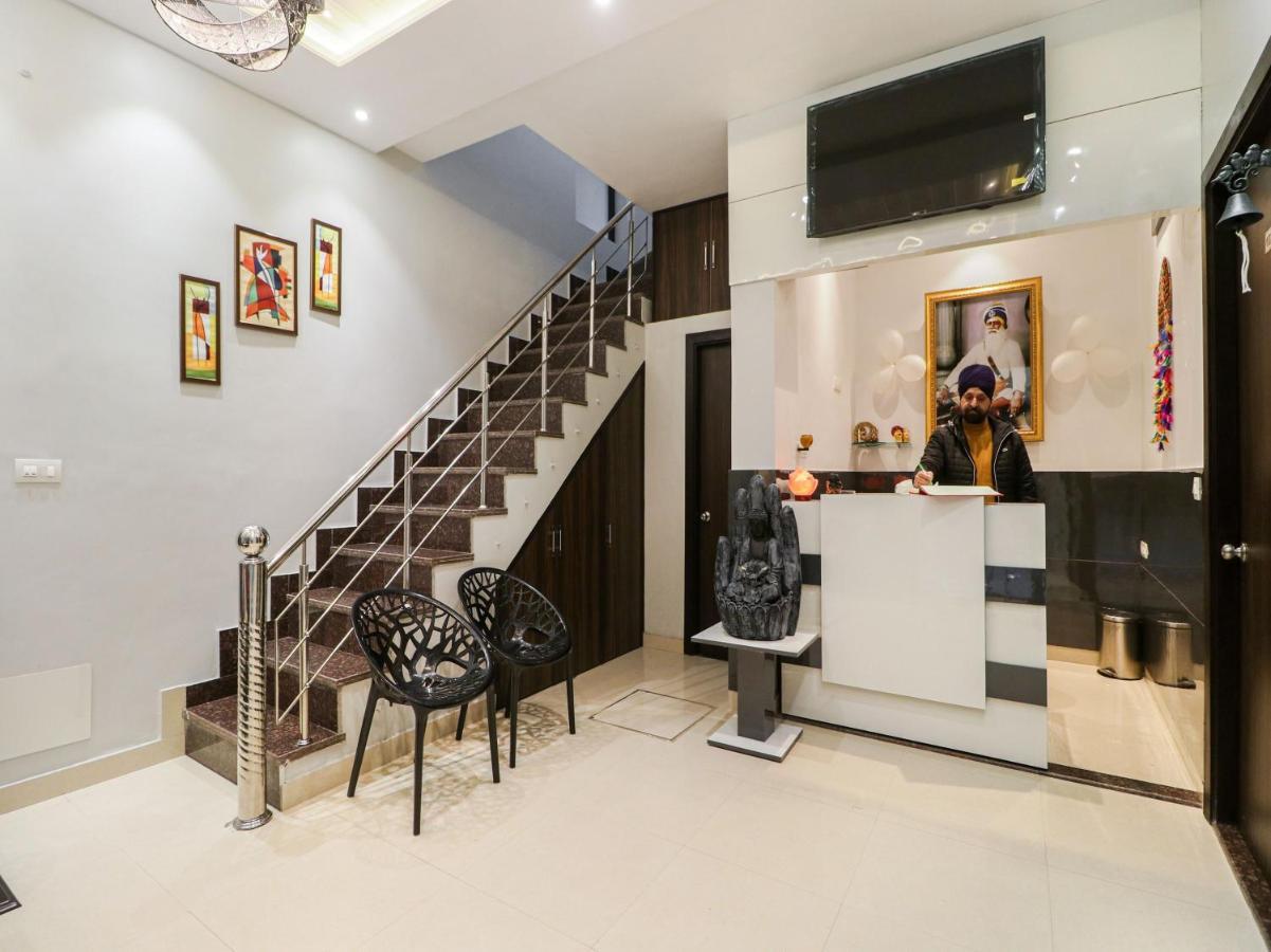 אמריצר Oyo 85906 Hotel Noor Residency מראה חיצוני תמונה