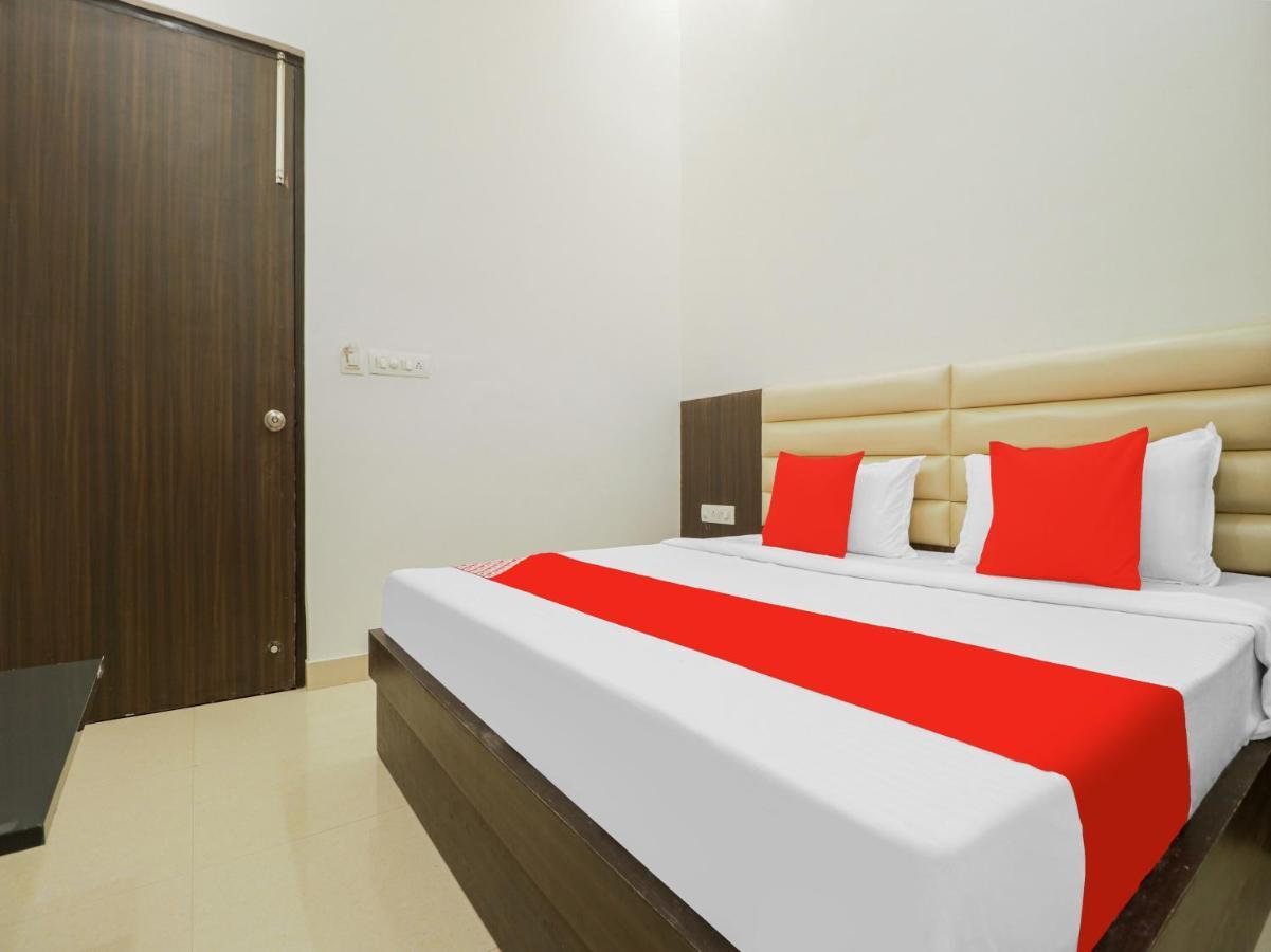 אמריצר Oyo 85906 Hotel Noor Residency מראה חיצוני תמונה
